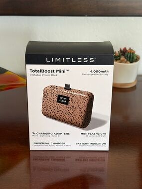 Limitless TotalBoost Mini 4,000mAh Universal Power Bank ~ Leopard Print